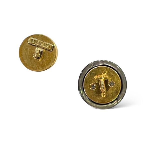 CHANEL Vintage CC Interlocking Logo Buttons (Two) - Picture 3 of 6